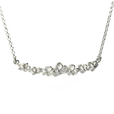 Collier à motif floral